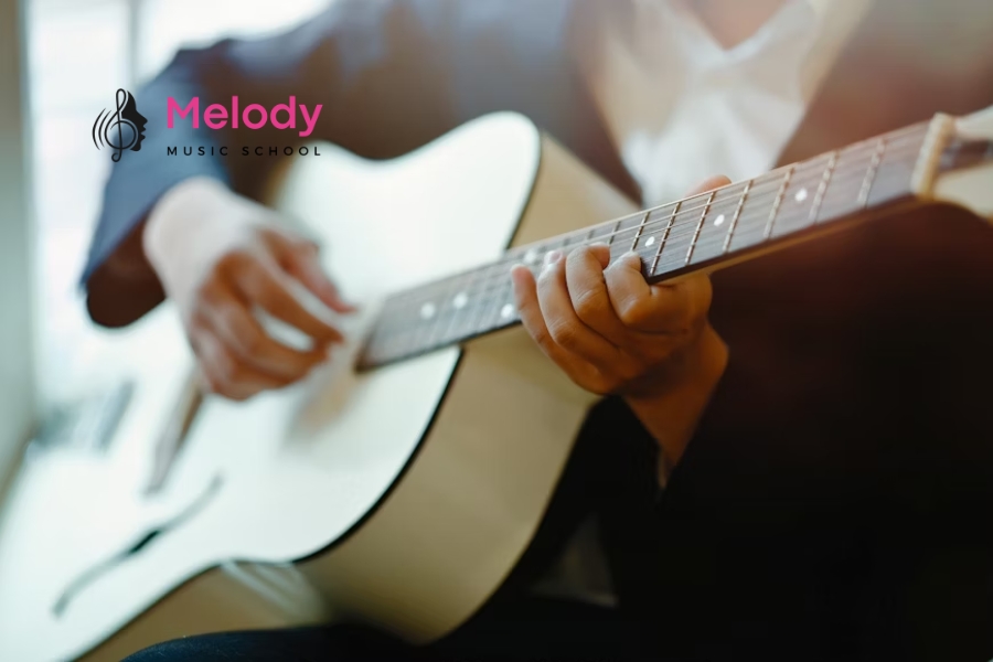 Địa Điểm Học Đàn Guitar Ba Đình Uy Tín Chất Lượng 5 Học guitar tại Melody Ba Đình giúp phát triển kỹ năng toàn diện trong môi trường chuyên nghiệp và giàu cảm hứng
