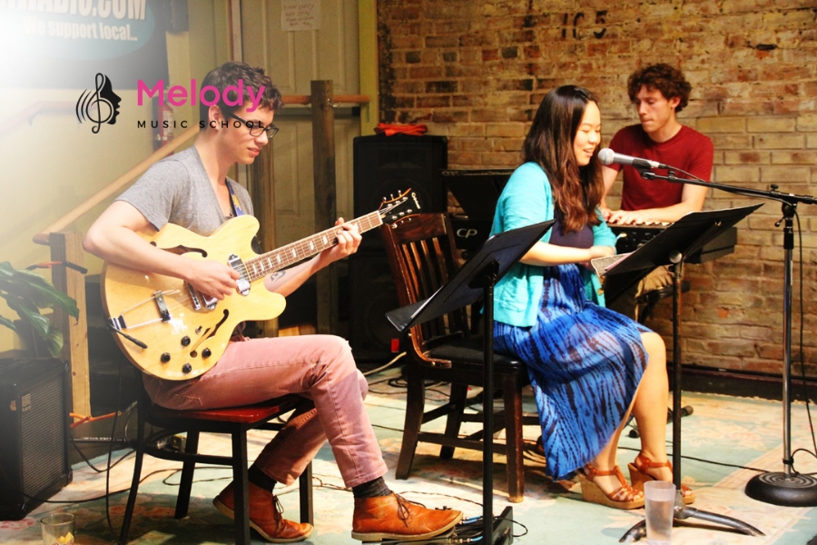 Địa Điểm Học Đàn Guitar Bình Chánh Uy Tín Chất Lượng 6 Học guitar tại Melody Bình Chánh có chương trình chuẩn quốc tế, phương pháp hiệu quả và nhiều cơ hội biểu diễn