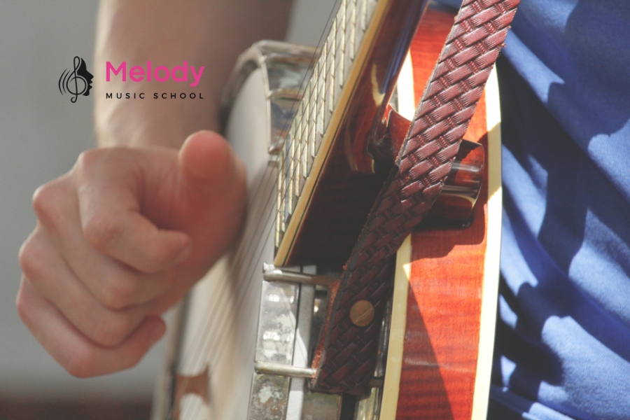 Địa Điểm Học Đàn Guitar Đống Đa Uy Tín Chất Lượng 2 Đàn guitar là nhạc cụ phổ biến, phù hợp nhiều thể loại và dễ tiếp cận cho người học