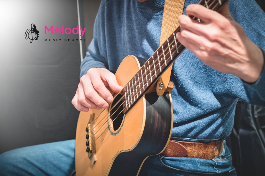 Địa Điểm Học Đàn Guitar Nhà Bè Uy Tín Chất Lượng 2 Đàn guitar là nhạc cụ phổ biến với nhiều loại phù hợp từng thể loại và nhu cầu học tập