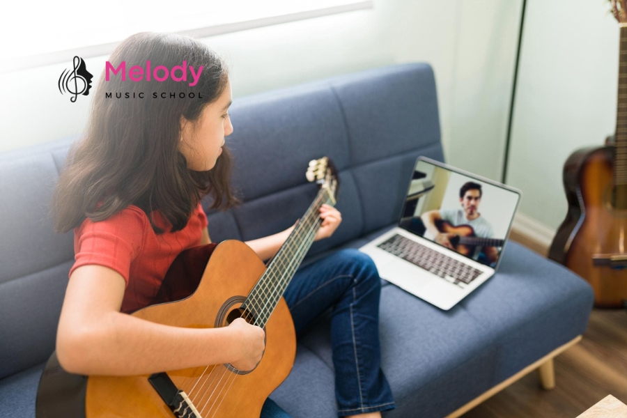 Địa Điểm Học Đàn Guitar Nhà Bè Uy Tín Chất Lượng 7 Khóa học guitar tại Melody Nhà Bè phù hợp mọi lứa tuổi và trình độ, từ trẻ em đến người cao tuổi