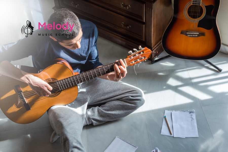 Địa Điểm Học Đàn Guitar Quận Cầu Giấy Uy Tín Chất Lượng 7 Khóa học guitar tại Melody Cầu Giấy phù hợp mọi độ tuổi, từ trẻ em đến người lớn tuổi