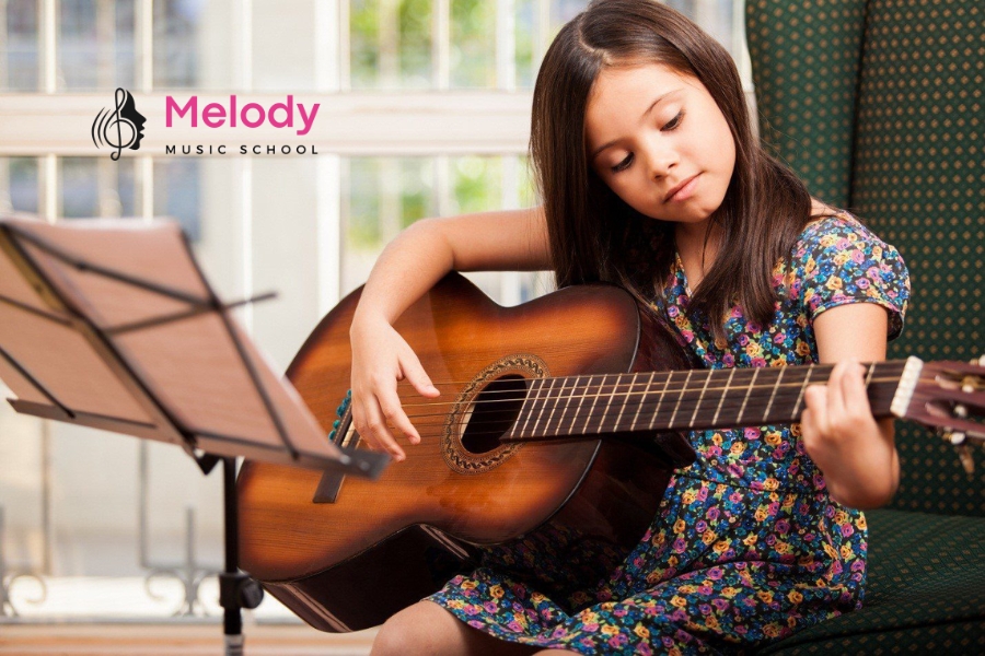 Địa Điểm Học Đàn Guitar Tây Hồ Uy Tín Chất Lượng 7 Lớp guitar tại Melody Tây Hồ phù hợp cho mọi lứa tuổi với phương pháp giảng dạy linh hoạt