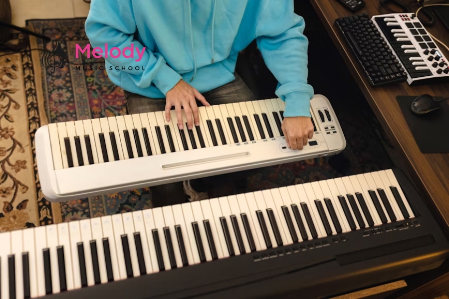 Địa Điểm Học Đàn Organ Thủ Đức, Nhà Bè, Bình Chánh 10 Chơi đàn organ giúp phát triển âm nhạc, tăng tập trung, giảm stress và rèn kỷ luật