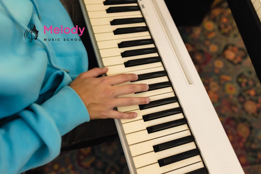 Địa Điểm Học Đàn Organ Thủ Đức, Nhà Bè, Bình Chánh 14 Khóa học đàn organ tại Melody phù hợp cho mọi lứa tuổi, từ trẻ em đến người lớn