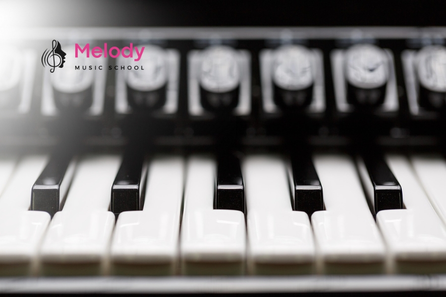 Địa Điểm Học Đàn Piano Tại Quận 8 Uy Tín Chất Lượng 21 Melody có chương trình đào tạo chuyên sâu cho học viên muốn theo đuổi piano chuyên nghiệp