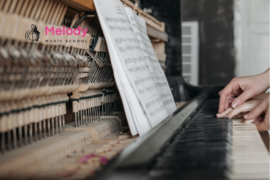 Địa Điểm Học Đàn Piano Quận Bắc Từ Liêm-Nam Từ Liêm 10 Chơi đàn piano giúp phát triển trí não, rèn kỹ năng và giảm căng thẳng hiệu quả