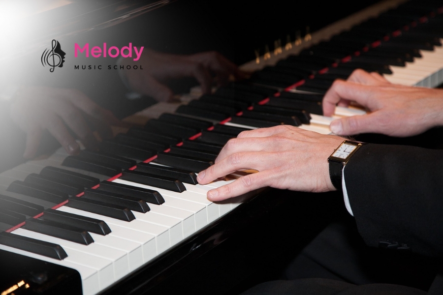 Địa Điểm Học Đàn Piano Quận Bình Thạnh Uy Tín Chất Lượng 10 Chơi piano giúp phát triển trí não, vận động và cải thiện sức khỏe tinh thần