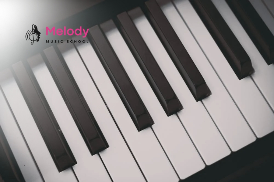 Địa Điểm Học Đàn Piano Quận Đống Đa Uy Tín Chất Lượng 9 Piano là nhạc cụ phổ biến với âm thanh phong phú, phù hợp nhiều thể loại nhạc