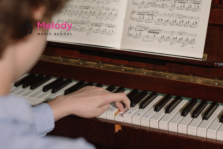 Địa Điểm Học Đàn Piano Quận Gò Vấp Uy Tín Chất Lượng 12 Học piano tại Melody Gò Vấp mang lại lộ trình linh hoạt và môi trường chuyên nghiệp