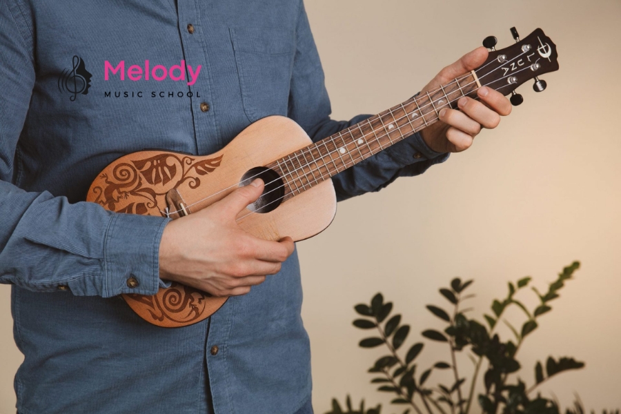 Địa Điểm Học Đàn Ukulele Quận 9-10-11-12 Uy Tín Chất Lượng 9 Ukulele là nhạc cụ dây Hawaii nhỏ gọn, dễ chơi, phù hợp cho người mới bắt đầu