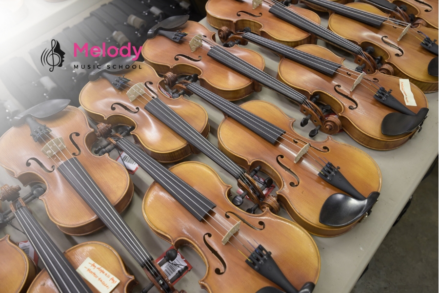 Cách Chọn Violin Cho Người Mới Chi Tiết Nhất 11 Đàn violin chất lượng tốt có âm rõ, cân bằng, phản hồi nhanh và âm vang phong phú