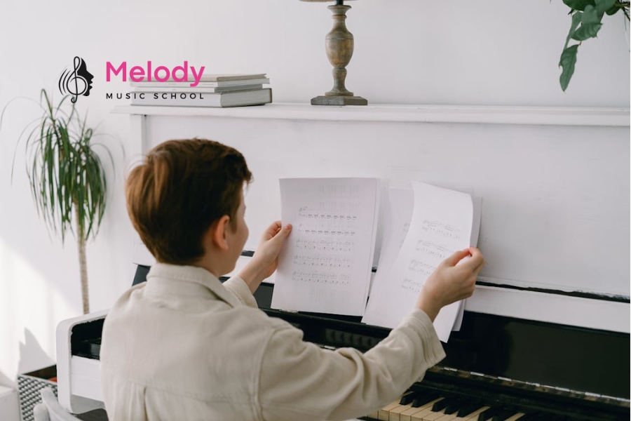 Cách Chọn Đàn Piano Cho Bé Phù Hợp Nhất 10 Lực phím nên nhẹ, vừa sức tay bé; nên chọn piano điện có Weighted Action để làm quen dần