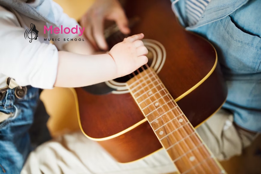Bí Quyết Chọn Guitar Phù Hợp Cho Người Tay Nhỏ 22 Điều chỉnh action và dùng dây nhẹ giúp người tay nhỏ chơi guitar dễ dàng hơn
