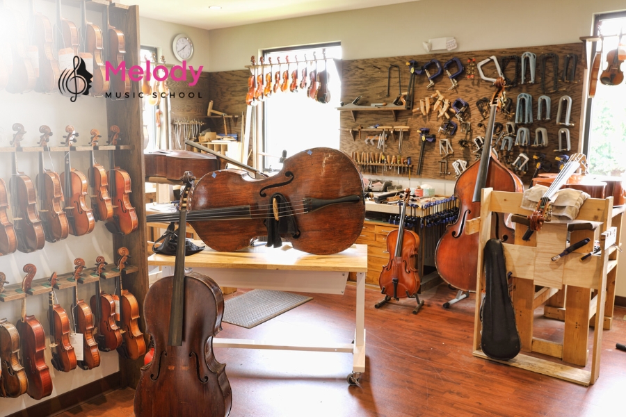 Có Nên Mua Violin Cũ? Kinh Nghiệm Cho Bạn 11 Nên mua violin cũ tại cửa hàng uy tín hoặc theo giới thiệu từ người có kinh nghiệm