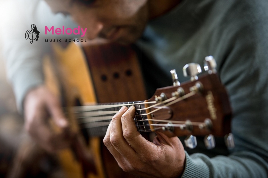 Giá Guitar Cho Người Mới &Amp; Lâu Năm: Bao Nhiêu Hợp Lý? 11 Người mua cần xác định dòng nhạc, kích thước đàn và nơi mua uy tín