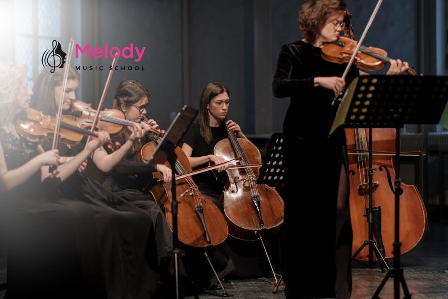 Hướng Dẫn Tư Thế Chơi Violin Chuẩn Người Mới 9 Tư thế chơi violin đúng giúp phát âm chuẩn, tránh chấn thương và tạo nền tảng kỹ thuật