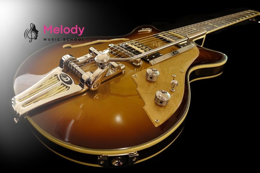 Mua Guitar Cho Người Mới: Hướng Dẫn Chọn Đúng Chuẩn 13 Chọn guitar từ Yamaha, Fender, Taylor để đảm bảo chất lượng âm thanh