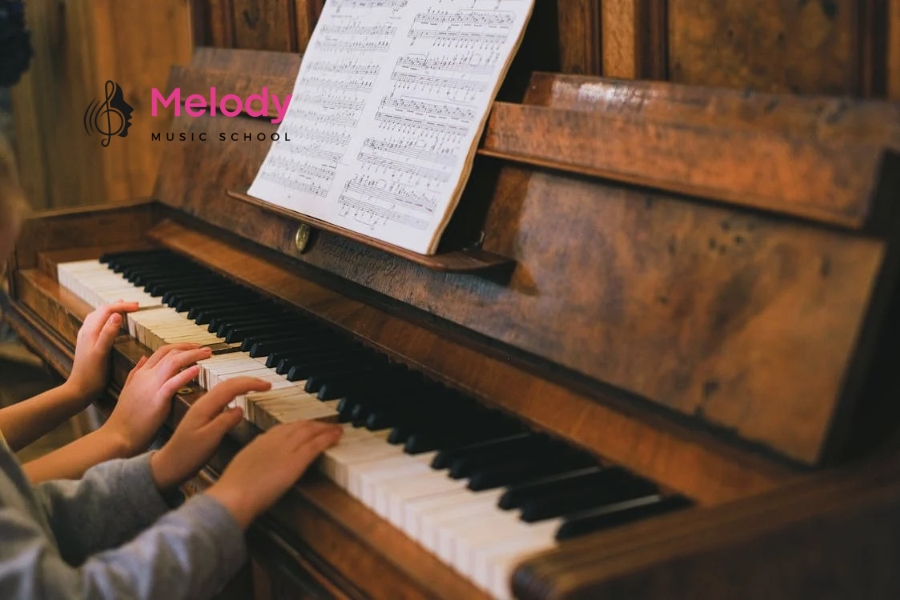 Nên Mua Piano Điện Cũ Hay Mới? Lời Khuyên Hay 10 Chọn đàn mới hay cũ tùy thuộc vào mục tiêu học nhạc và ngân sách của bạn