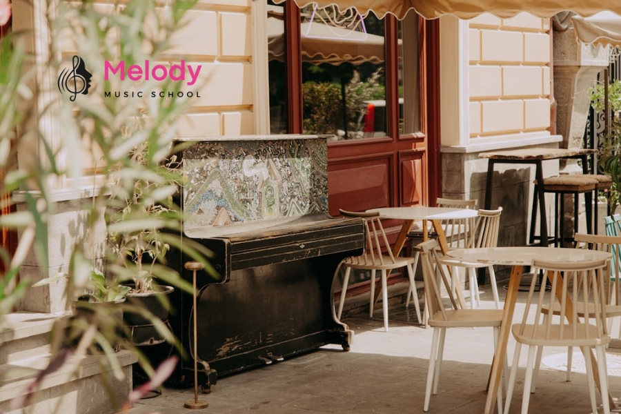 Piano Giá Bao Nhiêu? Bảng Giá &Amp; Tư Vấn 2025 23 Nên mua piano tại đại lý chính hãng uy tín và nhận tư vấn từ Nhạc Viện Melody