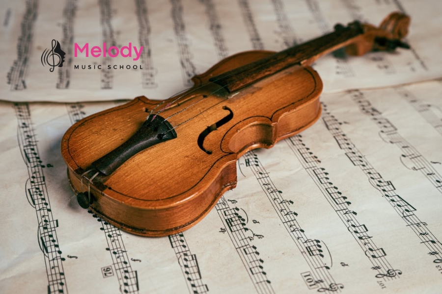 Tuổi Vàng Cho Trẻ Học Violin? Giải Đáp Ngay 11 Cha mẹ cần chọn lớp học phù hợp, đàn đúng size và đồng hành cùng con học violin