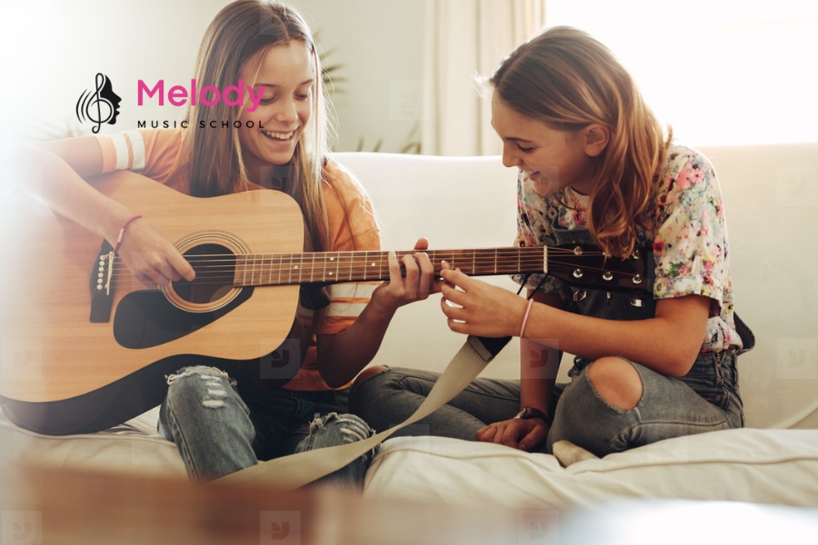 Hướng Dẫn Tự Học Đàn Guitar Cơ Bản Tại Nhà Cho Người Mới 8 Bí Quyết Kết Hợp Đệm Đàn Và Hát Cùng Một Lúc
